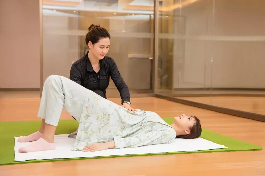 老人丢失生活费陷困境，志愿者捐款送饭暖人心